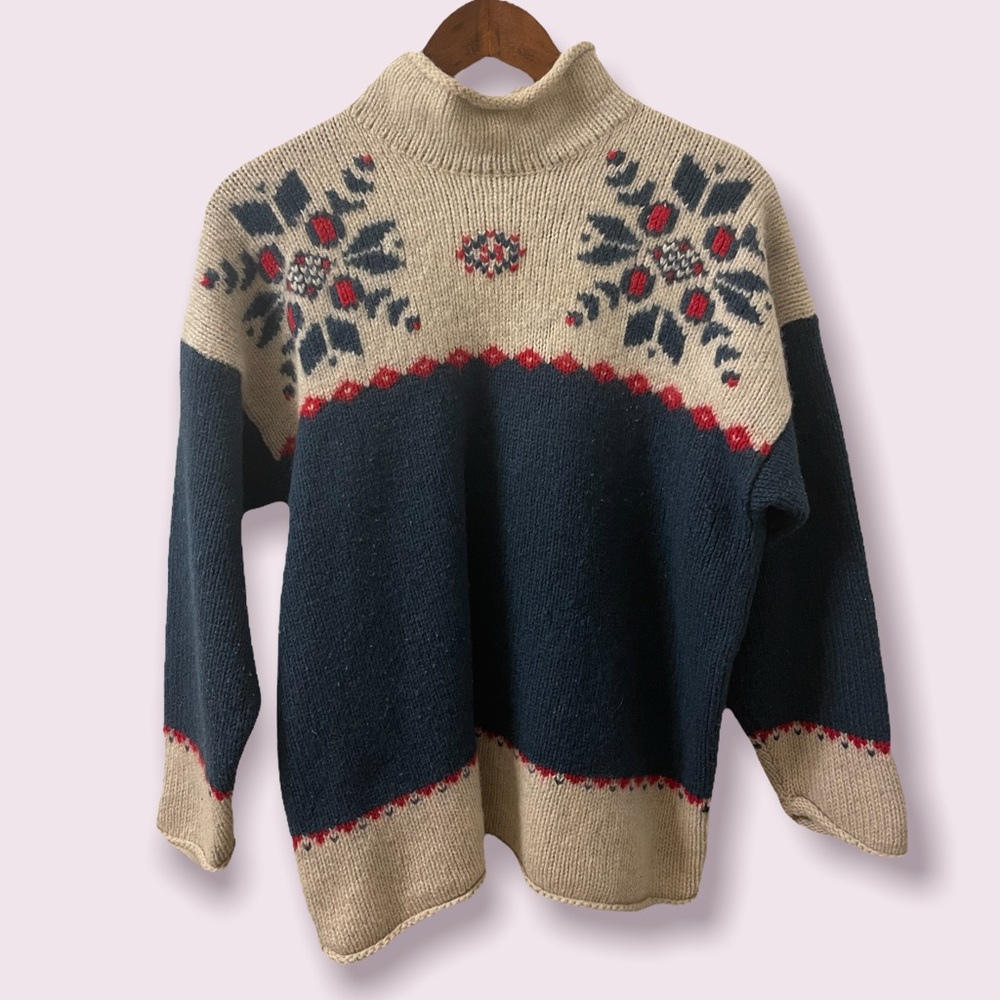 Women’s Vintage Eddie Bauer Sweater Size M